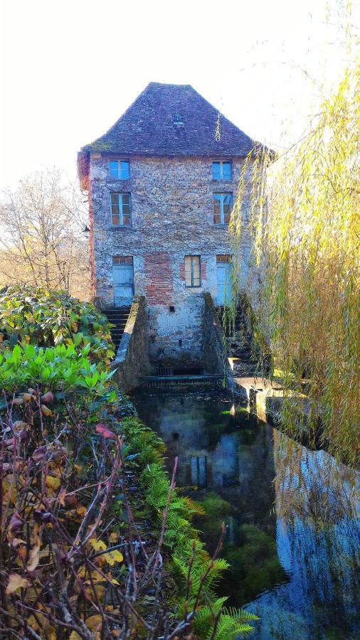 مبيت وإفطار Saint-Vincent-Rive-dʼOlt Maison Sur Le Lot المظهر الخارجي الصورة